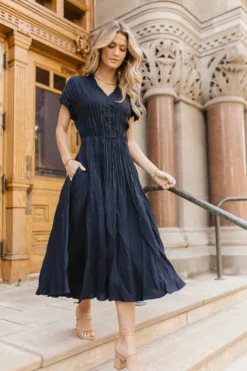 Annaleigh Midi Dress In Navy