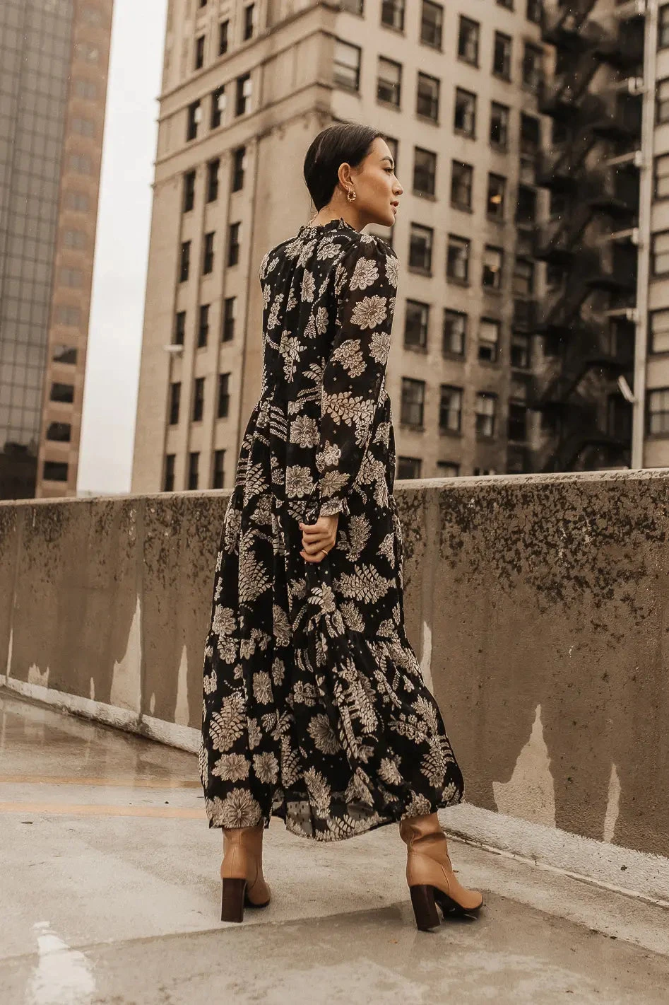 Jayla Floral Chiffon Dress In Black - Image 4