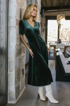 Lia Velvet Dress In Emerald