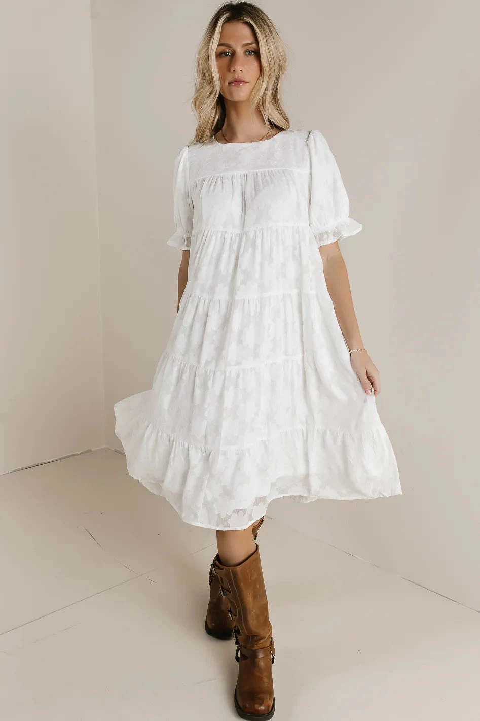 Karli Tiered Midi Dress In White - Image 2